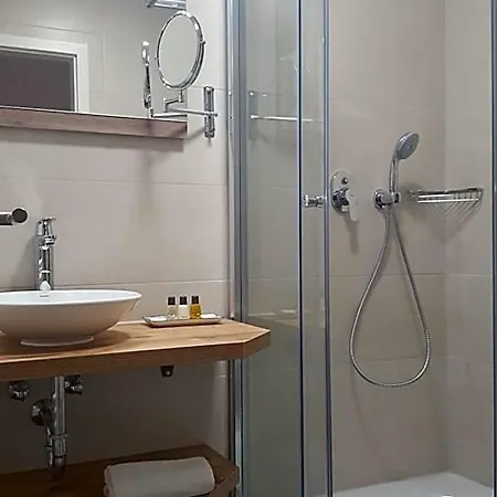 Novel Hotel